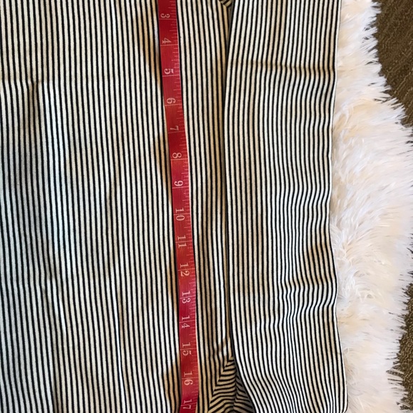 J Crew Off Shoulders top 3/$21 - Picture 5 of 6